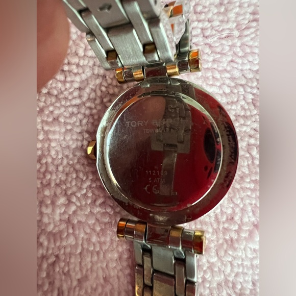 Tory Burch stainless steel two tone ladies bracelet watch - need a new battery - Picture 4 of 6
